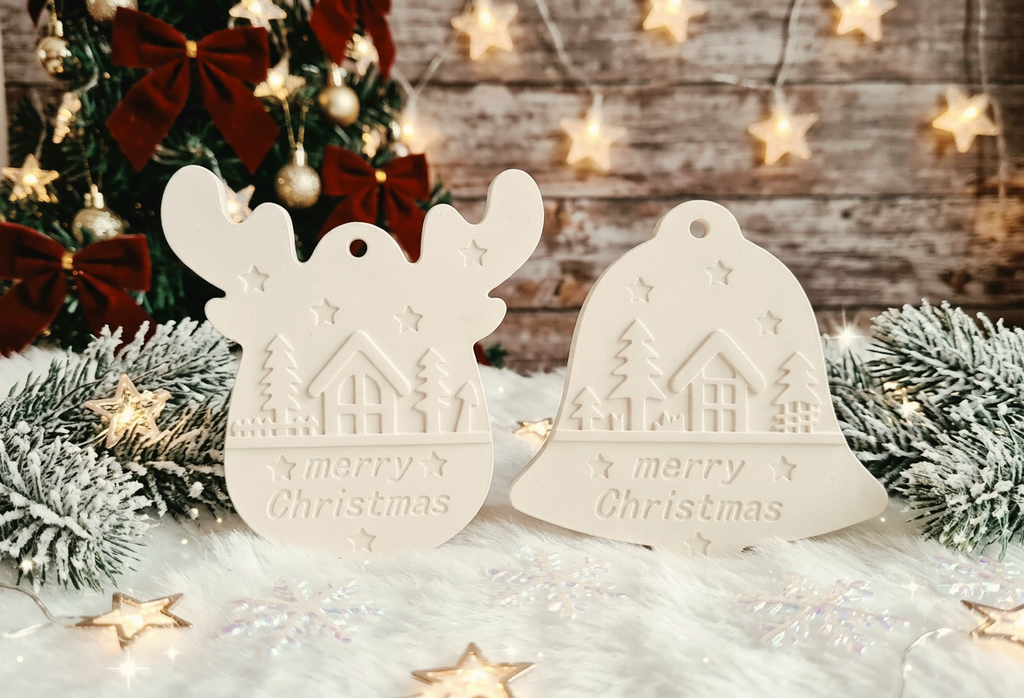 Weihnachtsanhänger-Set: Rentier & Glocke. Weihnachtsdeko & Geschenkanhänger im Scandi-Stil